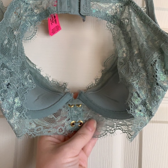 NWOT NEVER WORN Sexy V-Plunge Bra - Picture 10 of 10